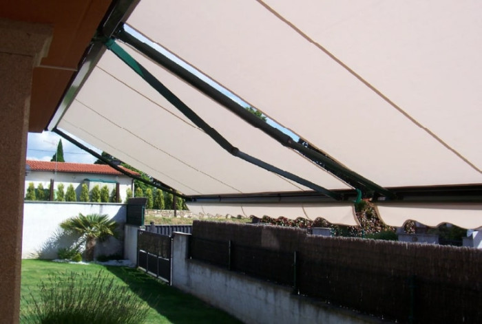 Tendencias de toldos para 2025: estilo, sustentabilidade, cores...