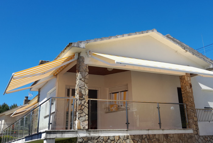 ¿Cuánto cuesta instalar un toldo? Factores a tener en cuenta