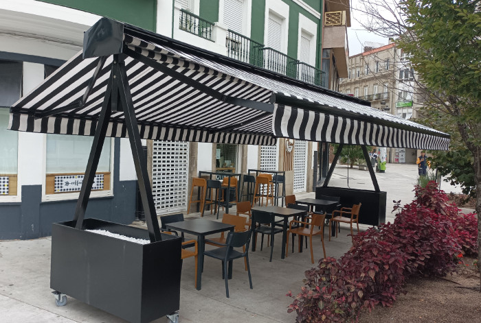 Toldos para hostelería: beneficios para bares y restaurantes 