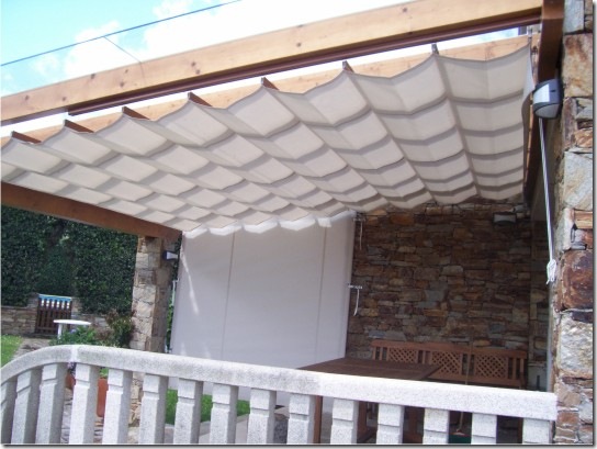 Elit horizontal combinado con un toldo cortina