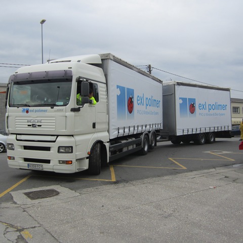 Exl Polimer ha confiado a TGM la confección e instalación de los laterales y la parte trasera de su camión tautliner